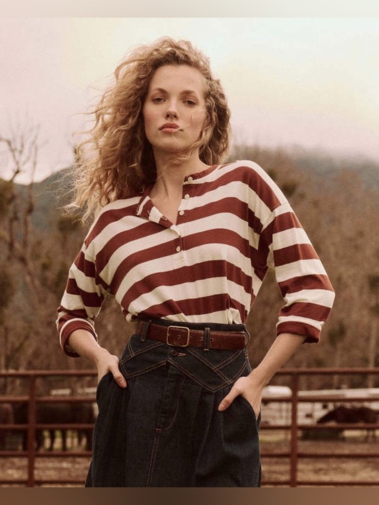 THE GREAT. Tops - THE GREAT the shrunken Henley - cognac stripe